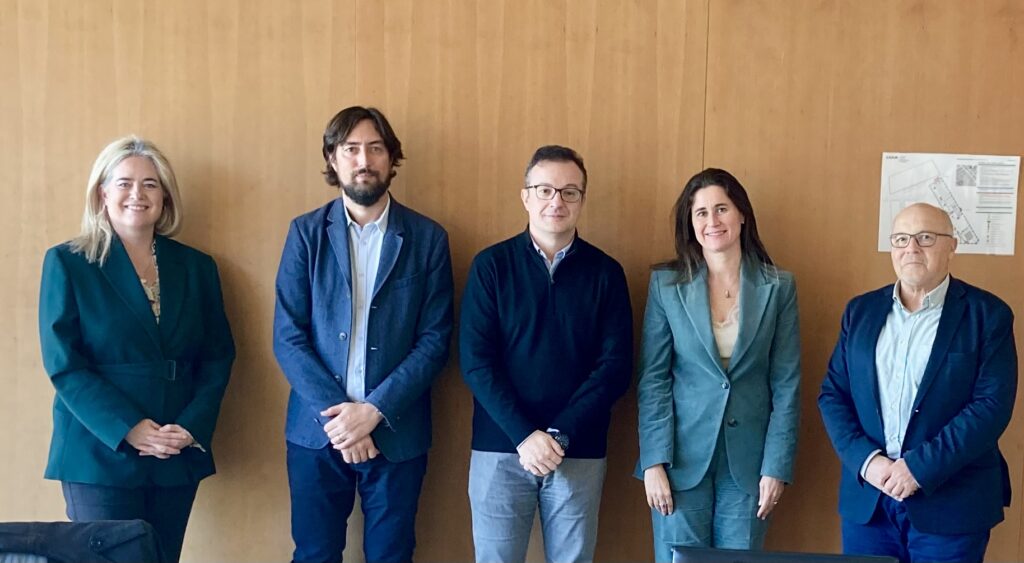 La búsqueda de vías de colaboracion, objetivo de la reunión que TECNIBERIA ha celebrado con el CSCAE 1 IMG 0485