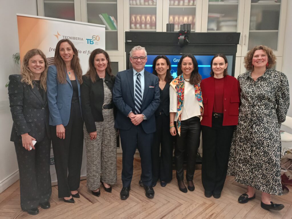 El Banco Mundial presenta a las empresas de TECNIBERIA sus últimas reformas en materia de Adquisiciones en LATAM y el Caribe 1 IMG 20250508 140938 1