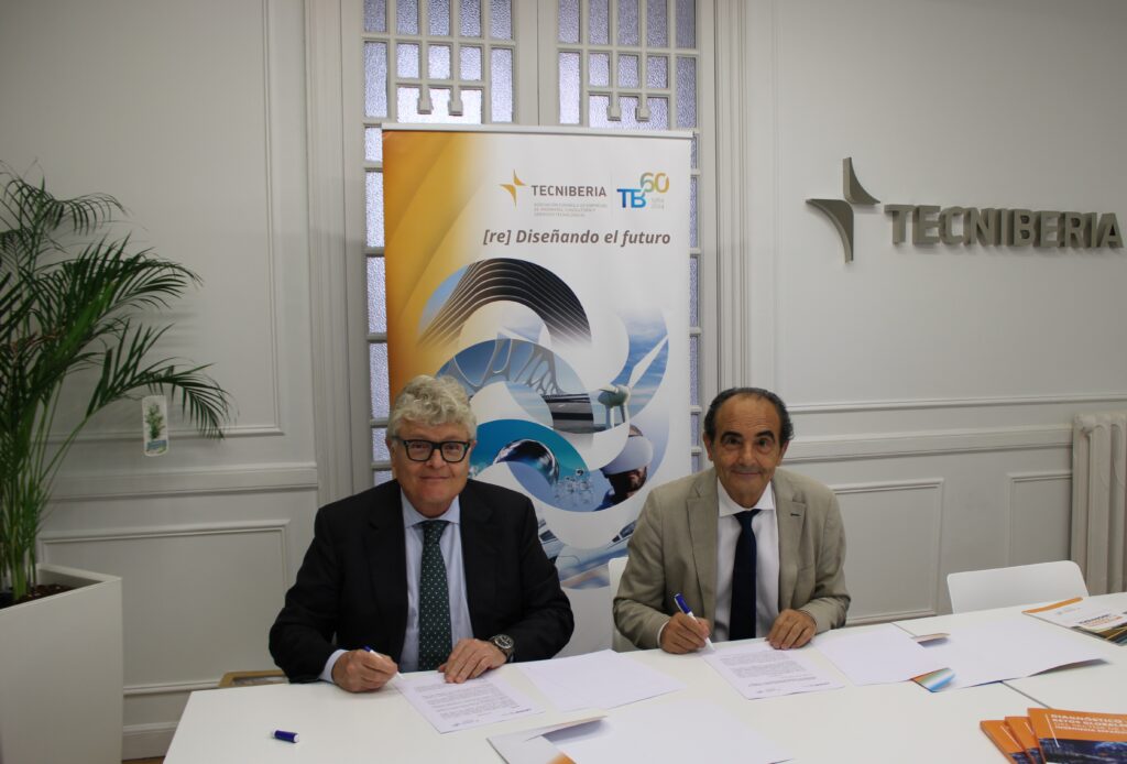 TECNIBERIA y el Colegio de Ingenieros de Caminos firman un convenio para mejorar la calidad del empleo en el sector 1 Foto firma presidentes