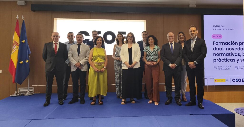 Formación Profesional Dual como herramienta para estratégica para atraer vocaciones en ingeniería 4 Foto familia 1