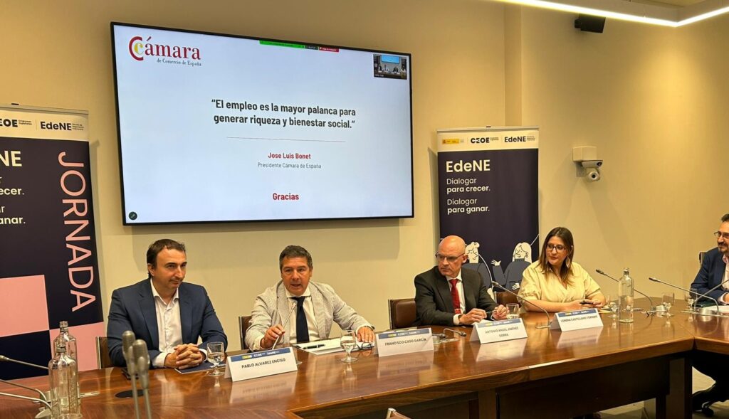 Formación Profesional Dual como herramienta para estratégica para atraer vocaciones en ingeniería 2 Francisco Caso