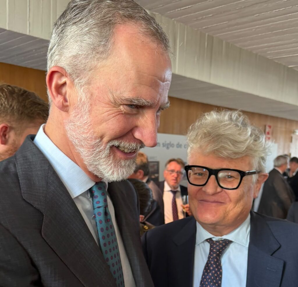 Joan Franco asiste a la celebración del 100 aniversario de las confederaciones hidrográficas, presidida por El Rey 1 Su Majestad el Rey y Joan Franco web