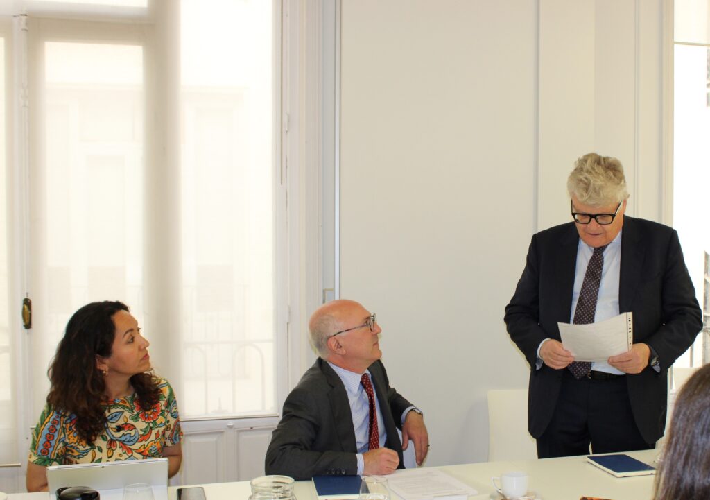 El Embajador de Canadá en España presenta a las empresas de Tecniberia los sectores clave y de oportunidades para la ingeniería 2 joan y embajador 1