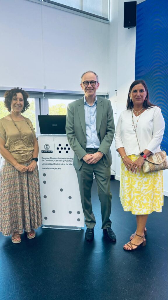 La presidenta de Tecniberia asiste a la presentación del Banco Mundial sobre el futuro de las infraestructuras 3 banco mundial tecniberia y colegio caminos 1