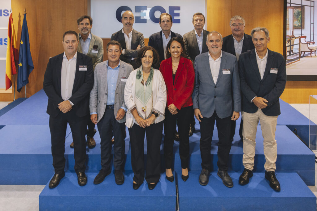 Tecniberia reúne a la ingeniería española en una exitosa jornada de puertas abiertas y networking 3 junta directiva