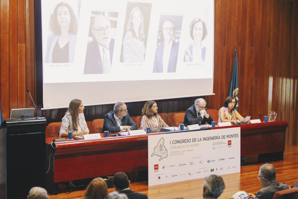 La presidenta de Tecniberia participa en el I Congreso de la Ingeniería de Montes de la Comunidad de Madrid 1 mesa redonda 1